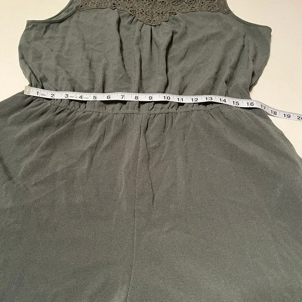 Xhilaration green size XXL sleeveless lace back zippered‎ boho romper FLAW